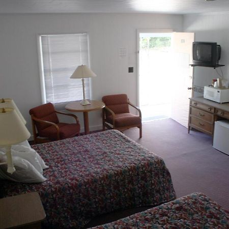 Falcon Motel Buxton Esterno foto